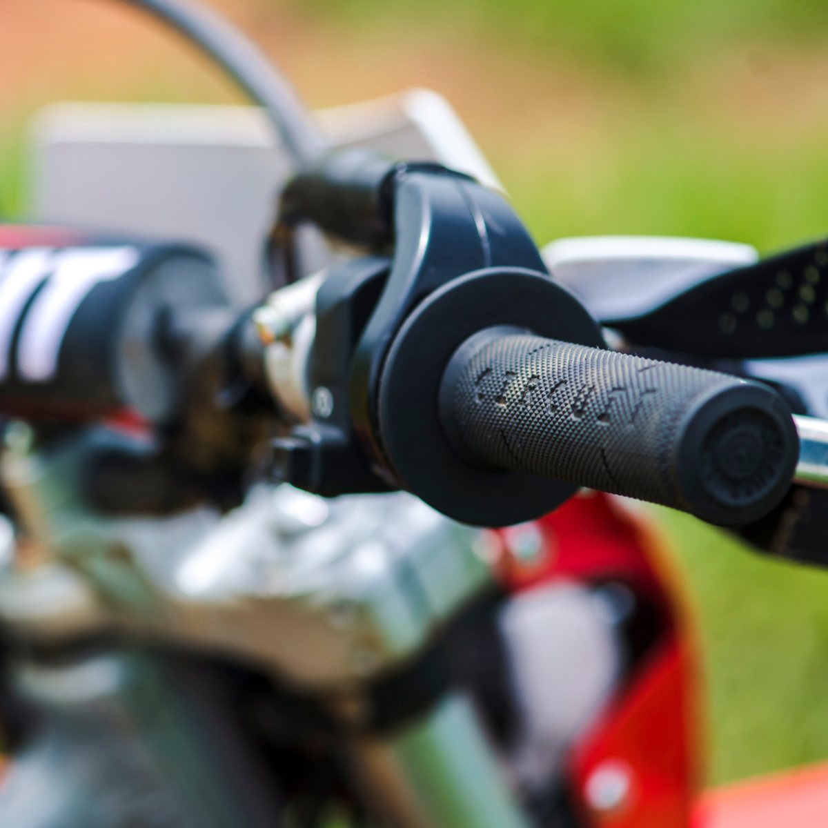 Circuit IV Handgrips